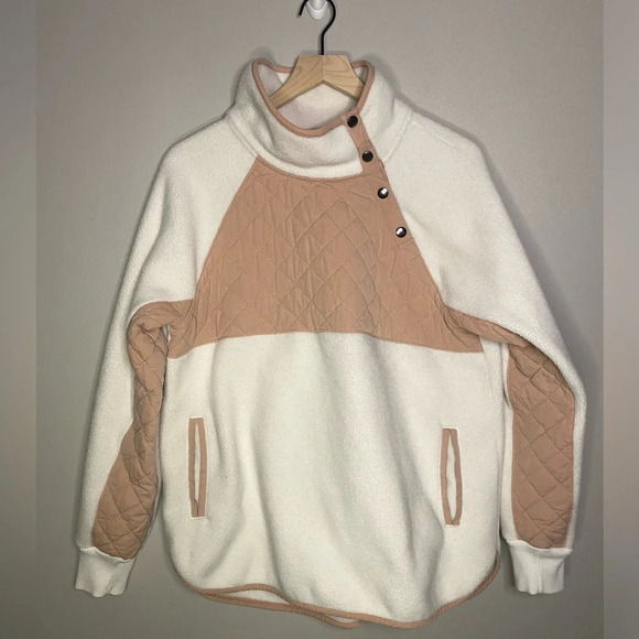 Abercrombie & Fitch Tops - Abercrombie & Fitch Fleece Pullover large cream blush warm cozy pockets
